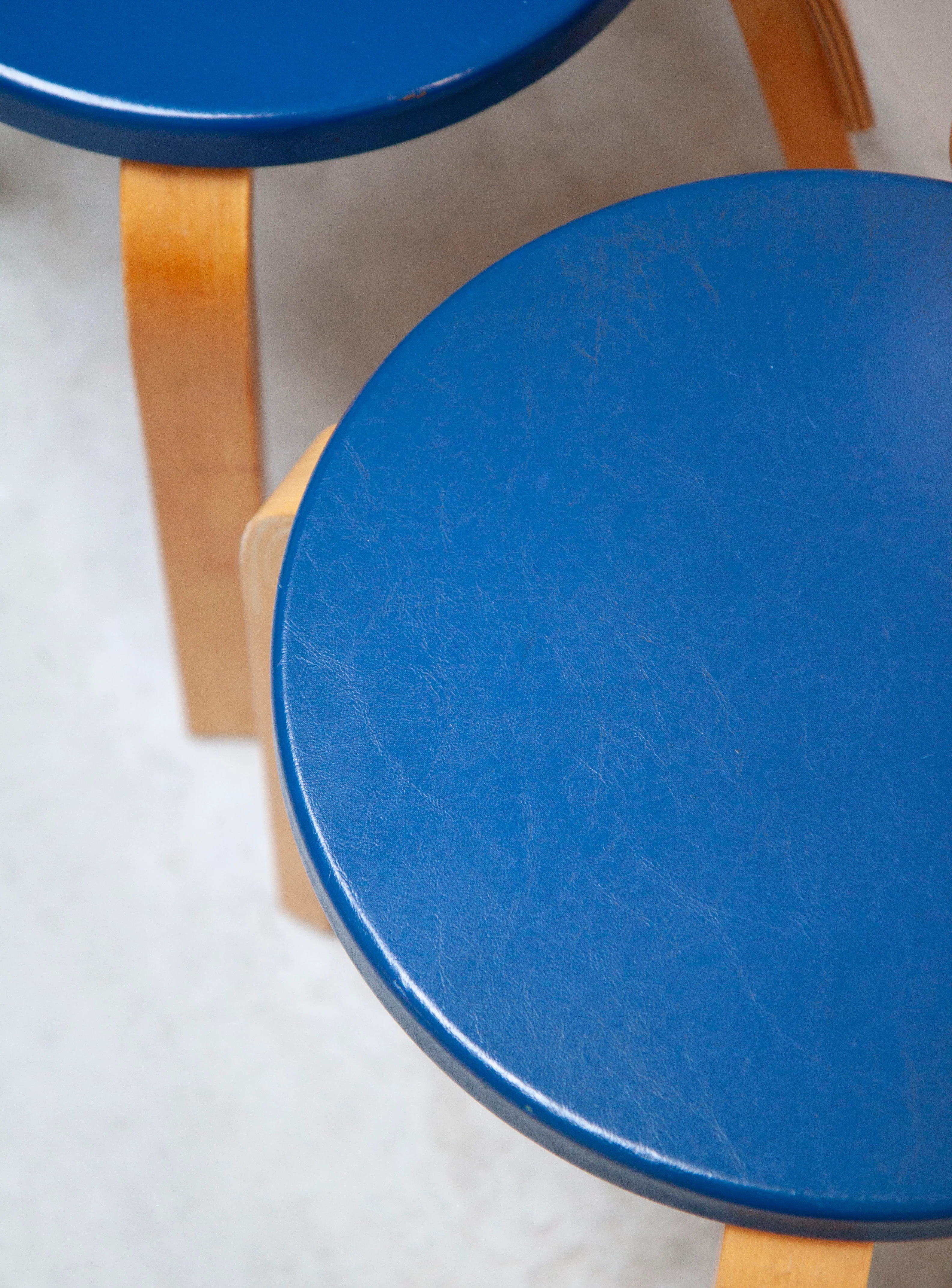 Artek 65 Chair by Alvar Aalto (Blue) - Image 14