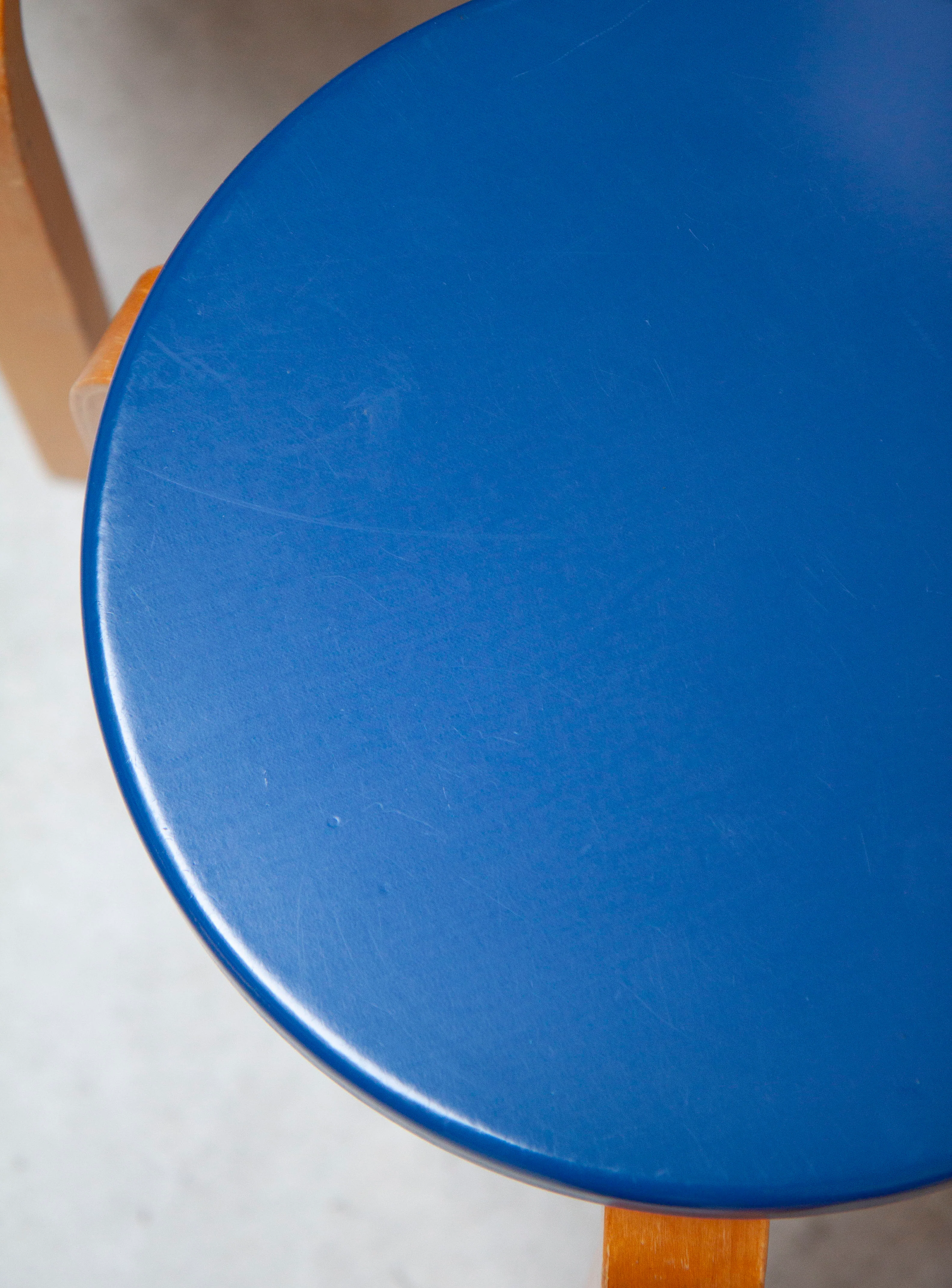 Artek 65 Chair by Alvar Aalto (Blue) - Image 15