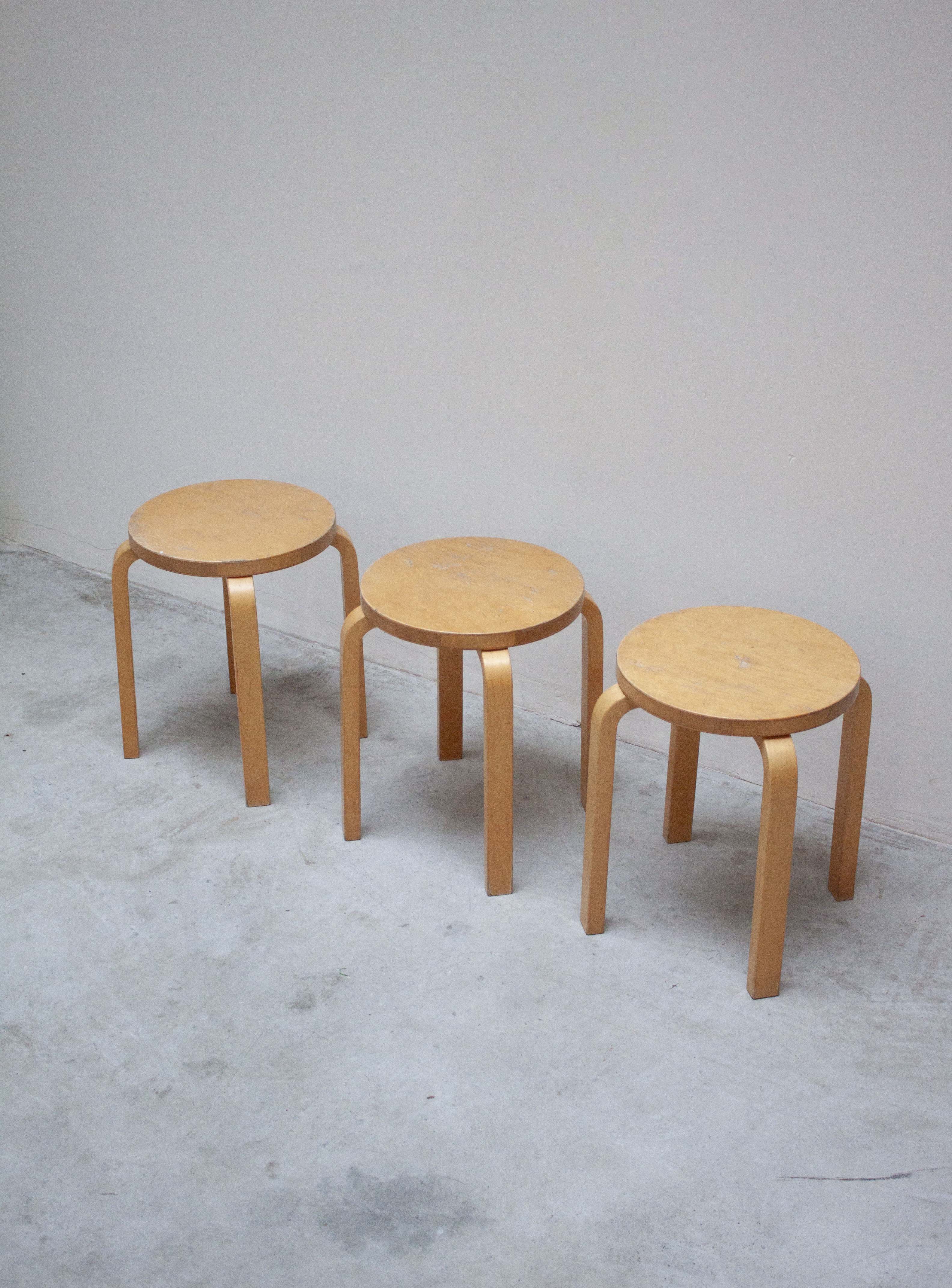 Artek E60 Stool by Alvar Aalto (Birch) - Image 14