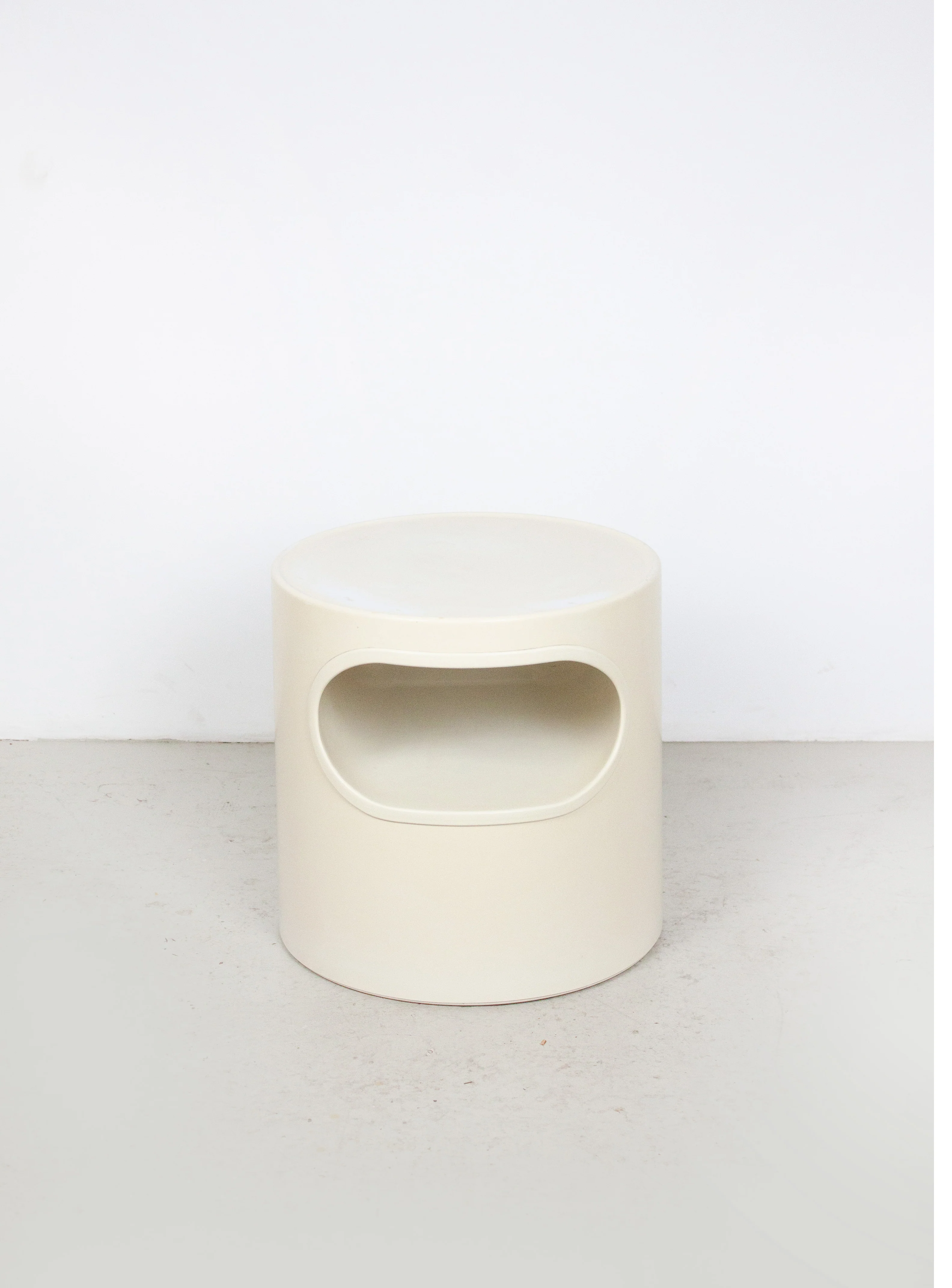 Artemide Giano-Giano-Vano by Emma Gismondi Schweinberger (White)
