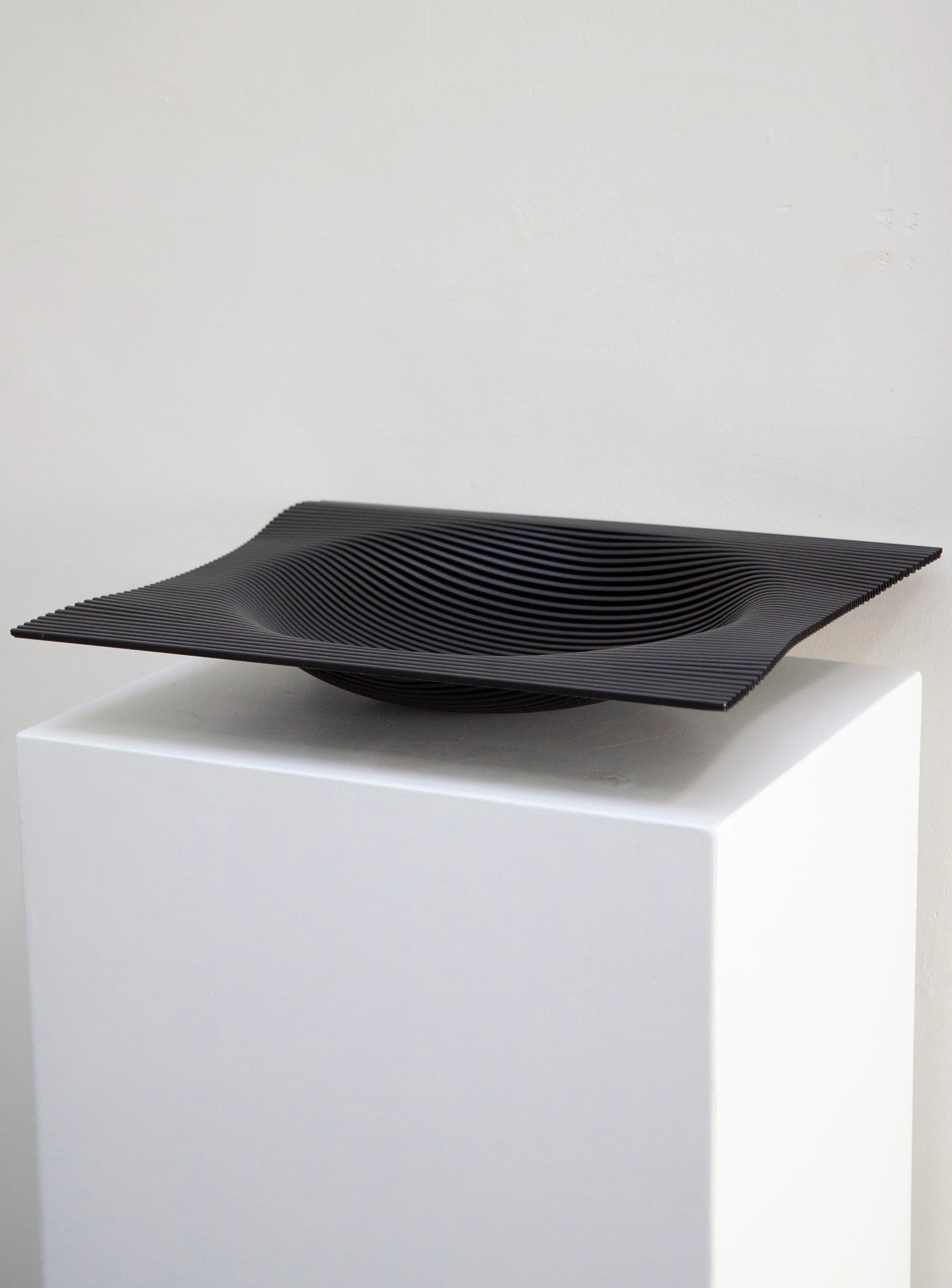 Auerhahn Fielitz Aluminium Fruit Bowl by Christoph Boeninger (Black) - Image 4
