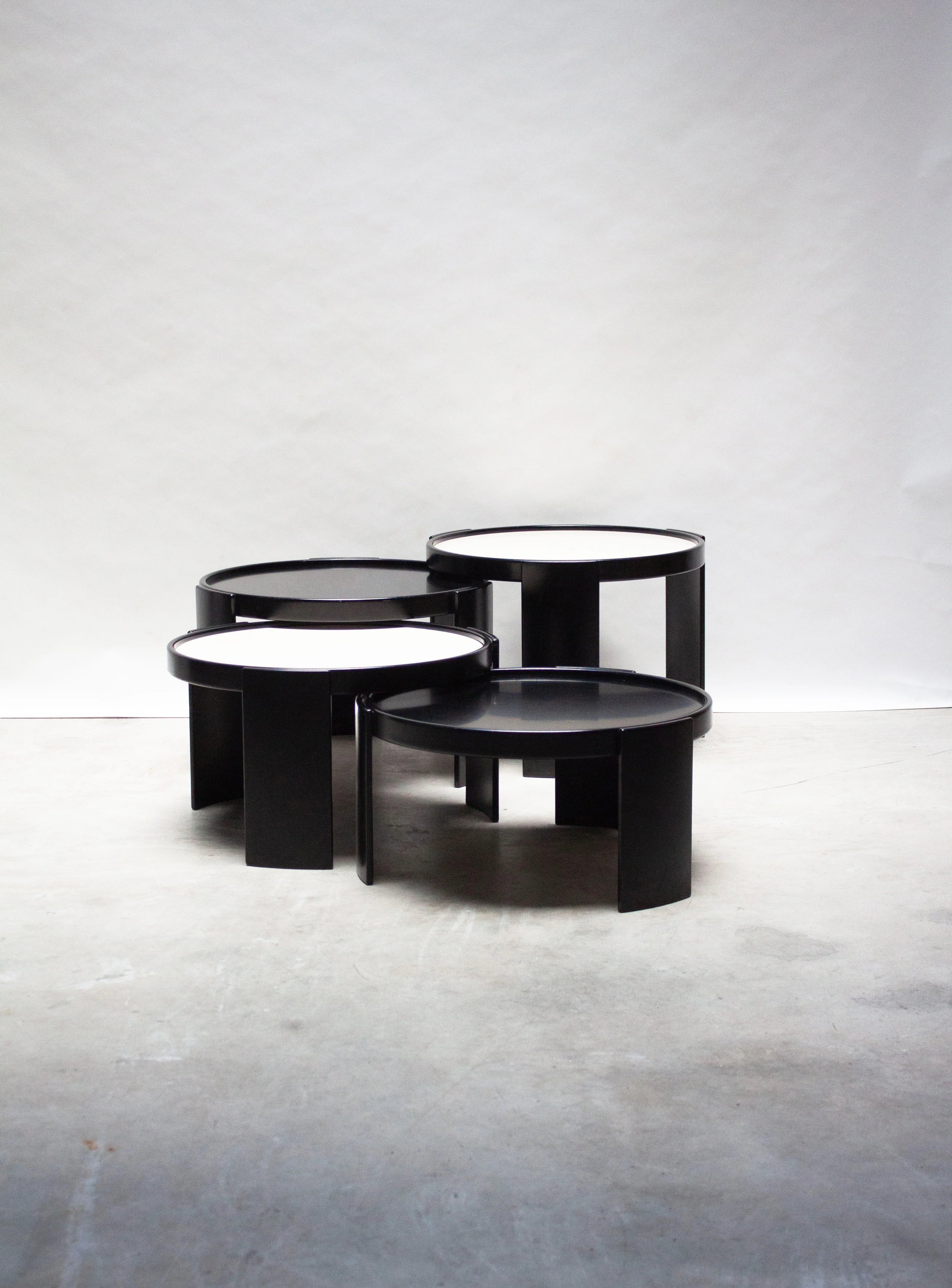 Cassina 783 Nesting Tables by Gianfranco Frattini (Black)