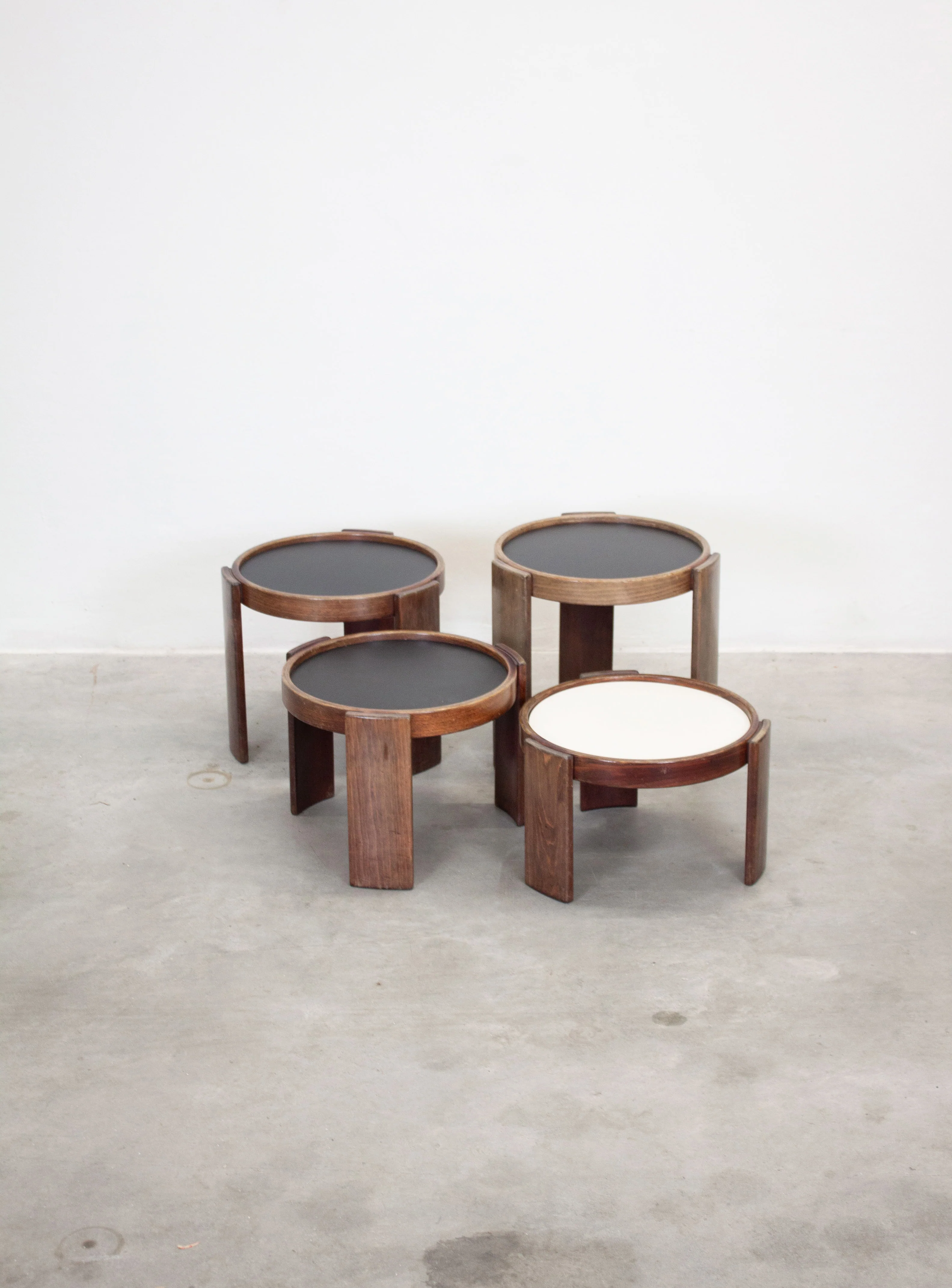 Cassina Nesting Tables by Gianfranco Frattini - Image 10
