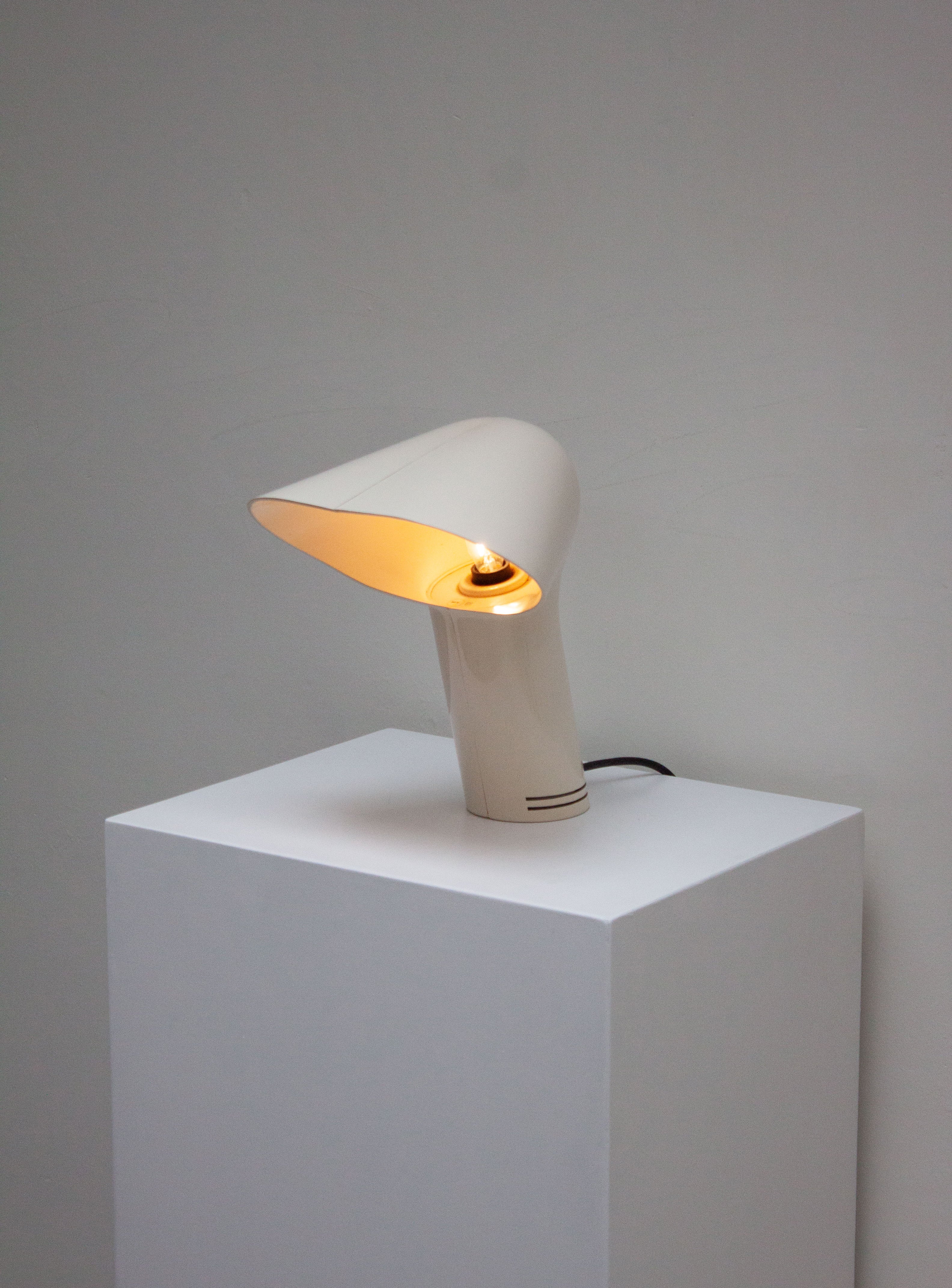 Guzzini Sorella Desk Lamp by Harvey Guzzini (White) - Image 7