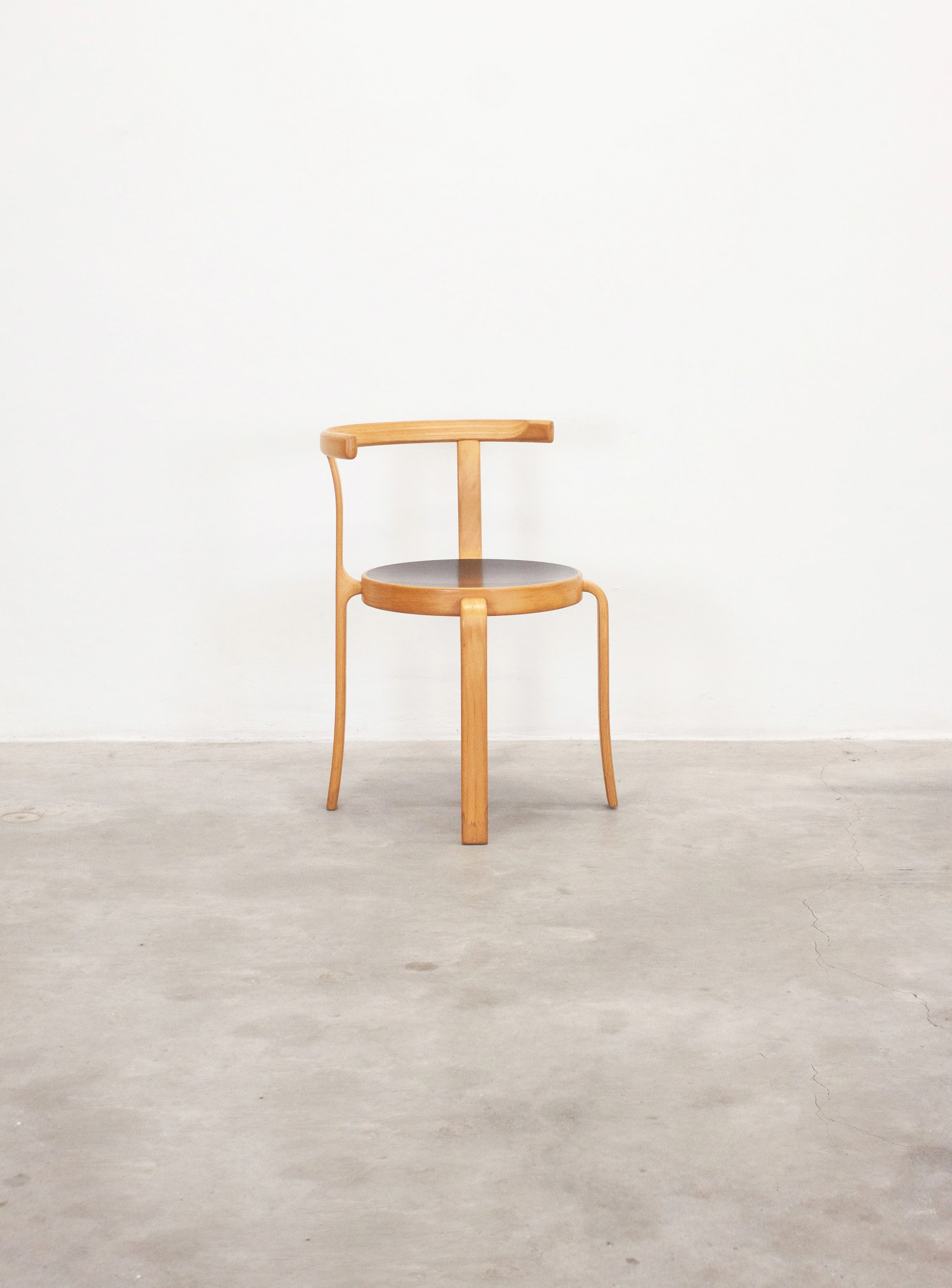 Magnus Olesen Model 8000 Dining Chair by Rud Thygesen & Johnny Sørensen (Black)