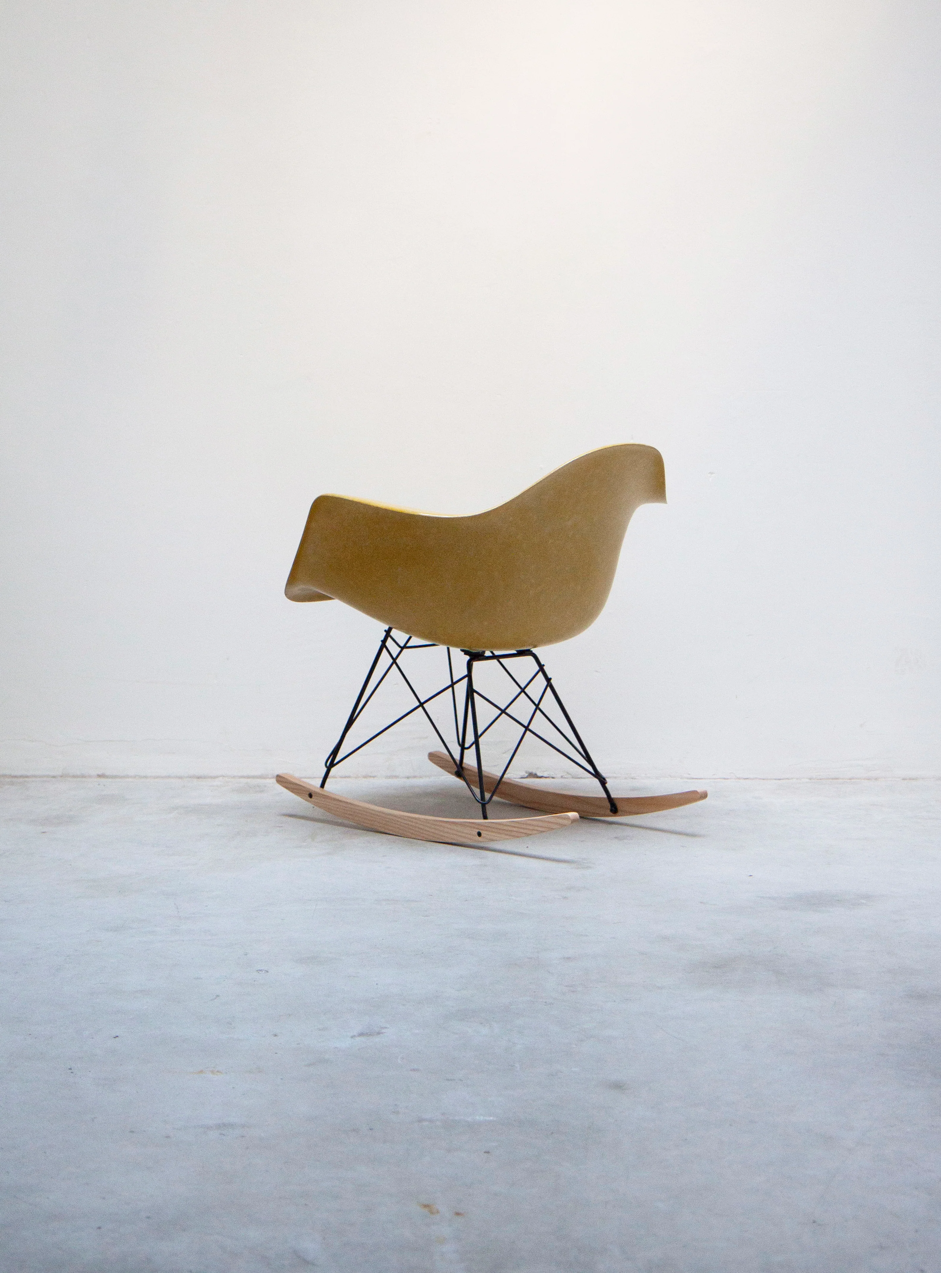 Herman Miller RAR Rocking Chair by Charles & Ray Eames (Brilliant Yellow) - Image 6