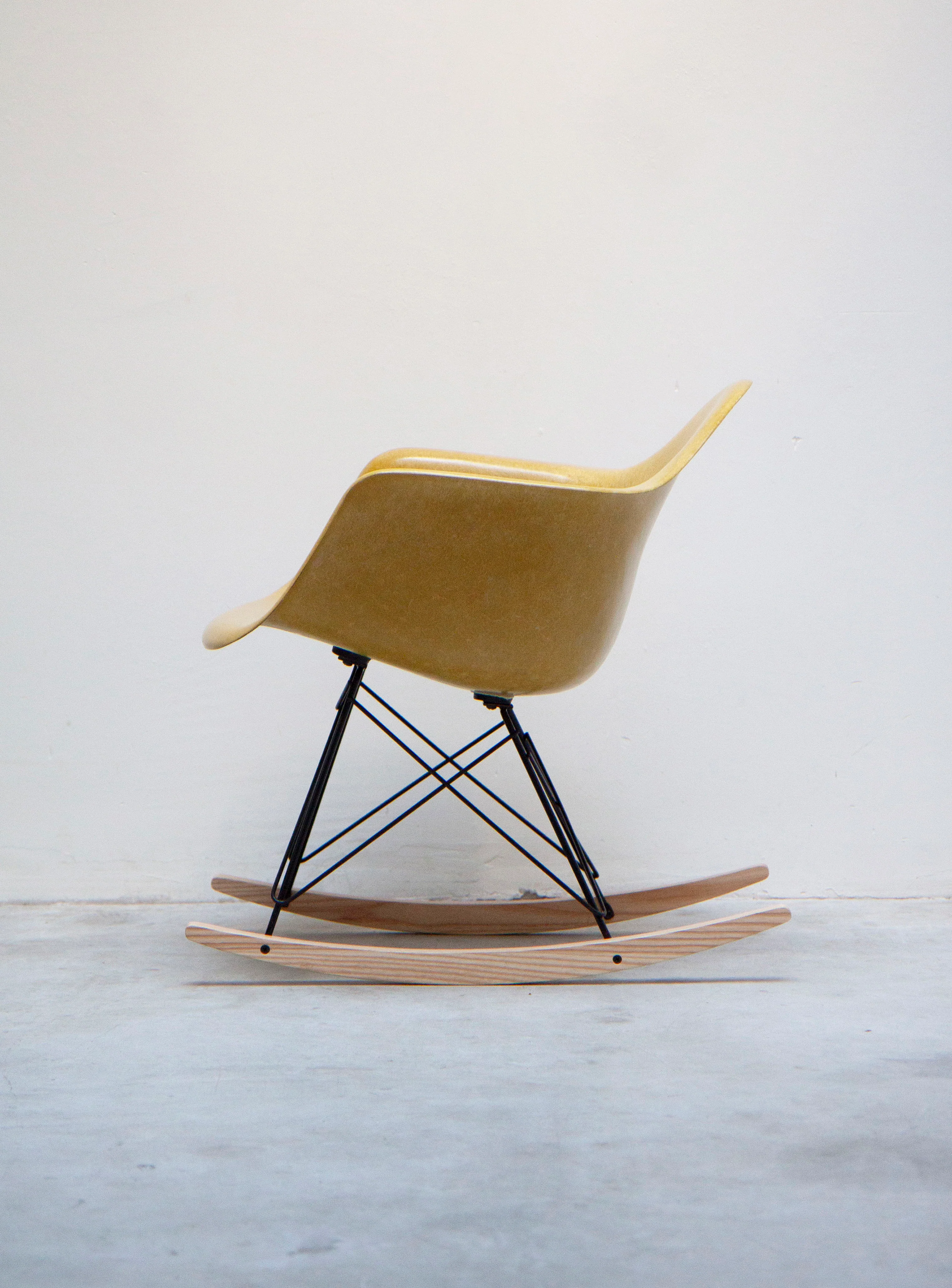 Herman Miller RAR Rocking Chair by Charles & Ray Eames (Brilliant Yellow) - Image 7