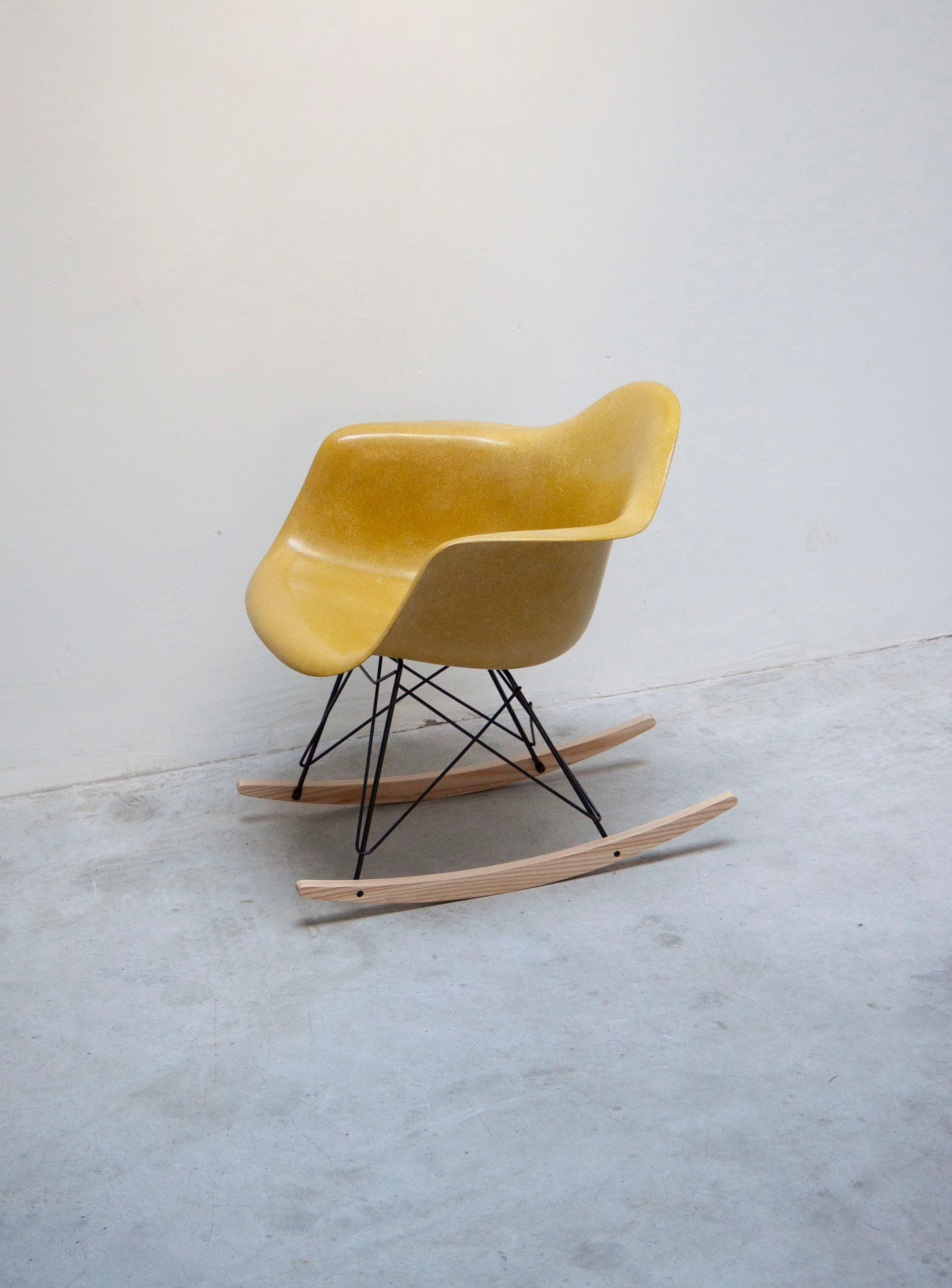 Herman Miller RAR Rocking Chair by Charles & Ray Eames (Brilliant Yellow) - Image 8